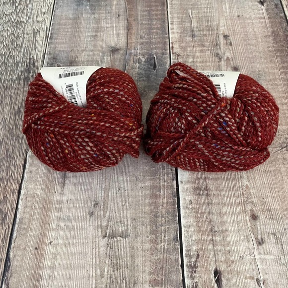 Sugar Bush Canoe Yarn Wool & Alpaca Blend Thick Bulky 50g 95 yds Red Maple Italy - Picture 3 of 8